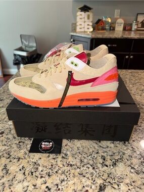 Nike Men’s Sneakers Beige Orange Pink Red Accents
